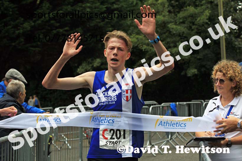 Mens under-17s 2023 Northern 6 and 4 Stage Relays and Youngsters, Birkenhead Park, Wirral.  Photo: David T. Hewitson/Sports for All Pics